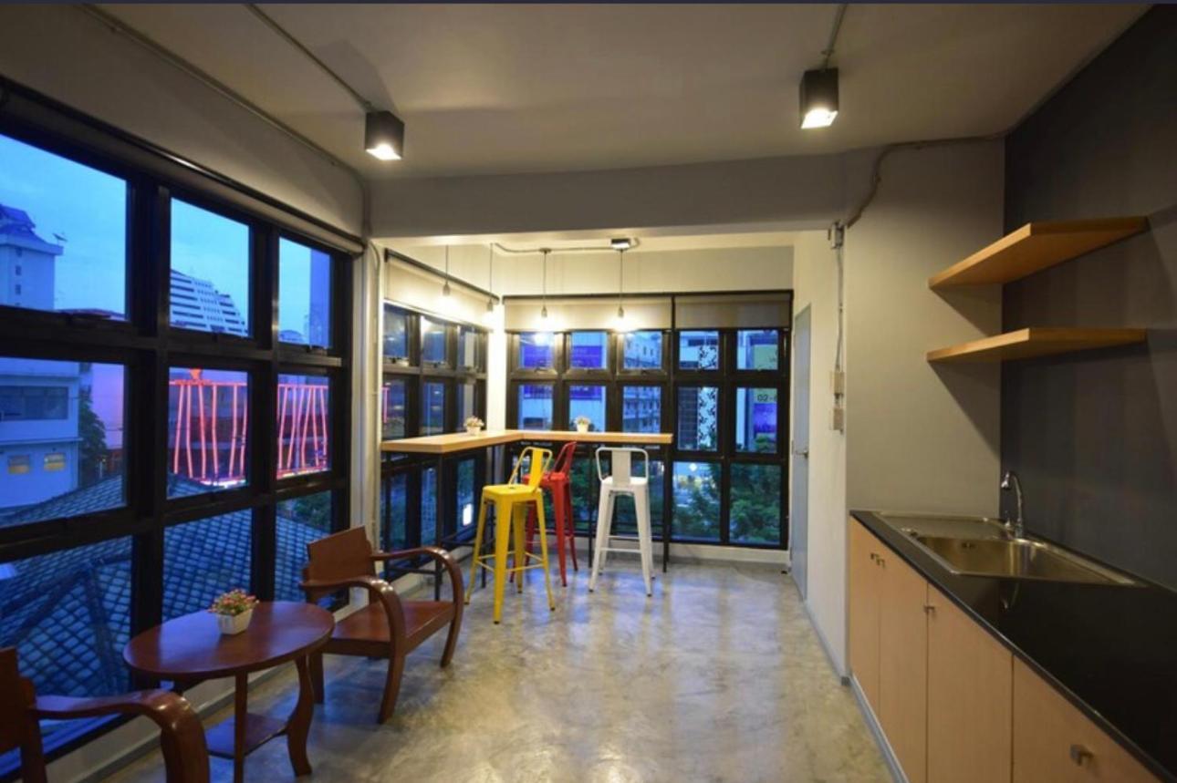 Bangkok Silom Chat Box Hostel Buitenkant foto