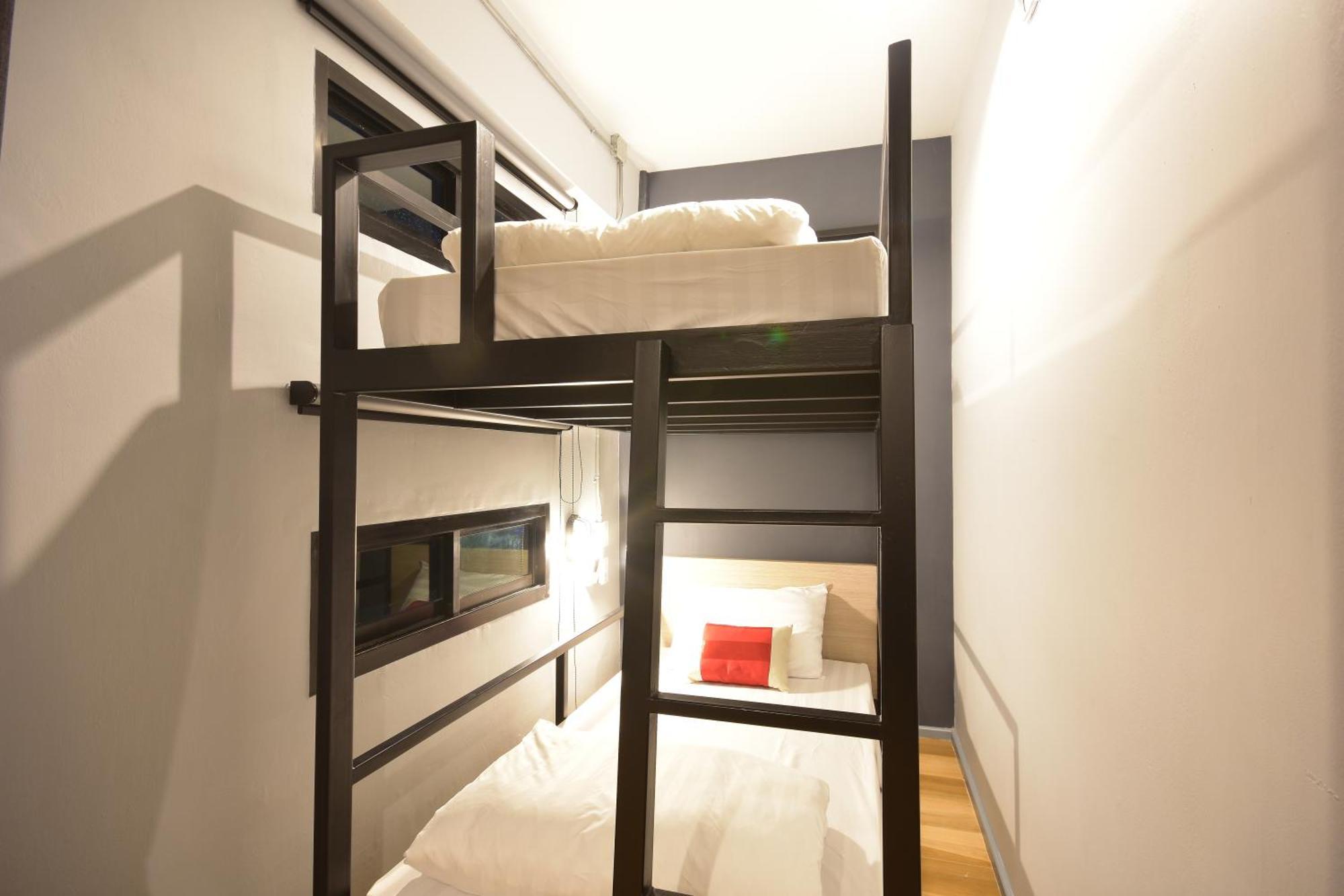 Bangkok Silom Chat Box Hostel Buitenkant foto