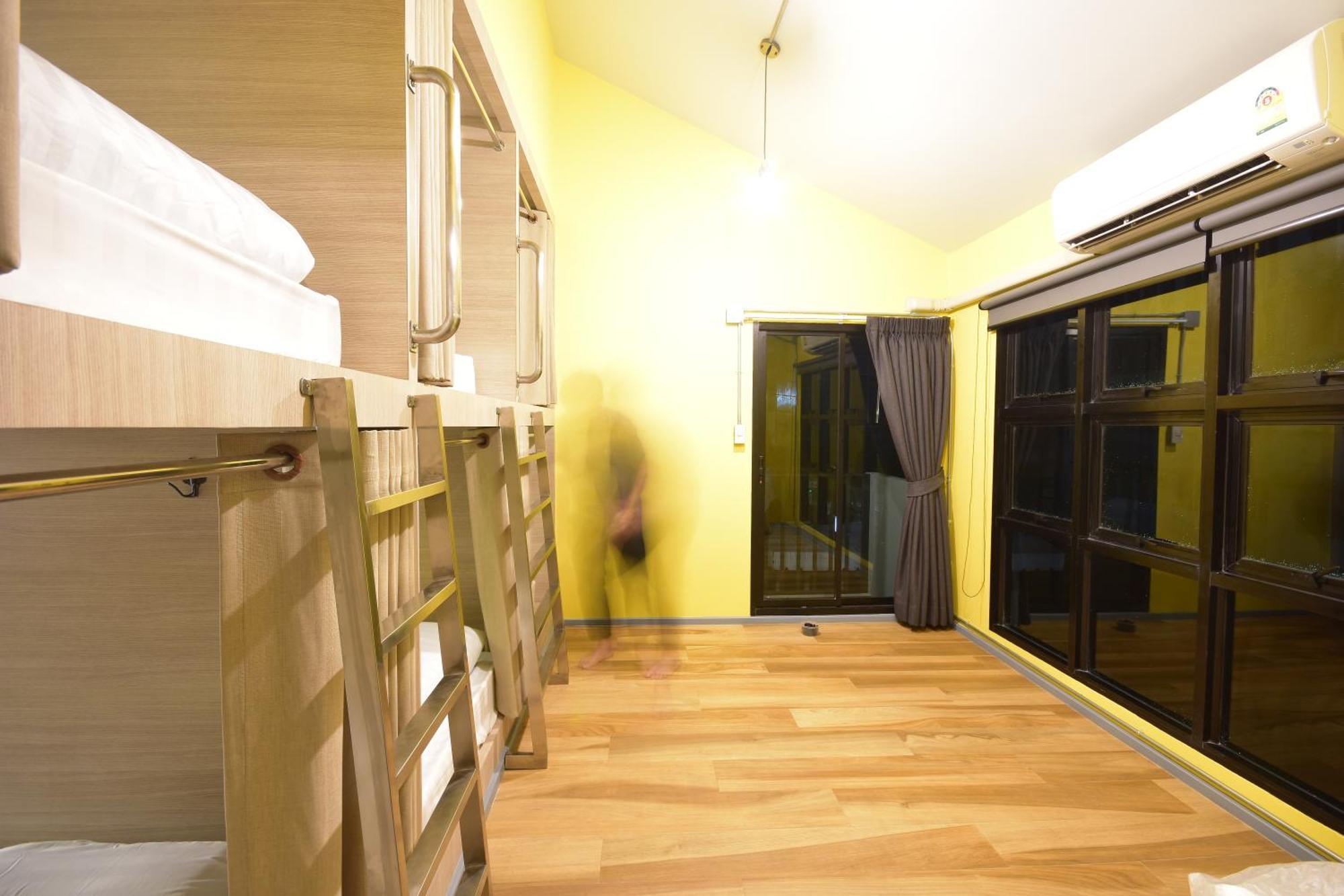 Bangkok Silom Chat Box Hostel Buitenkant foto