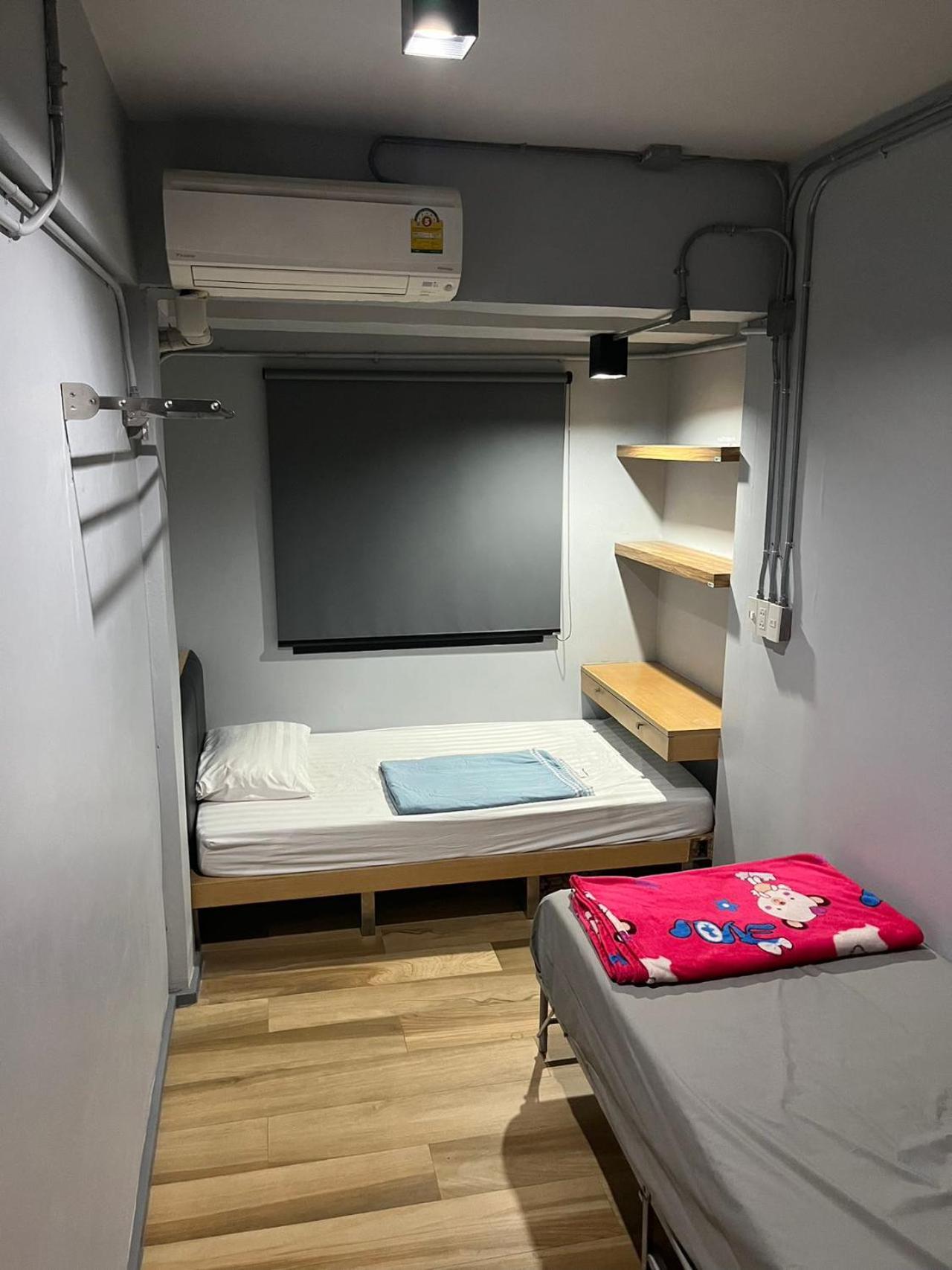 Bangkok Silom Chat Box Hostel Buitenkant foto